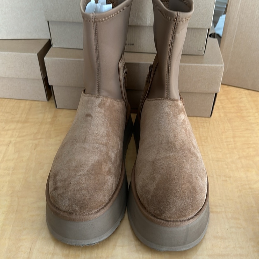 Ugg Women’s Classic Dipper Boot - Picture 5 of 7